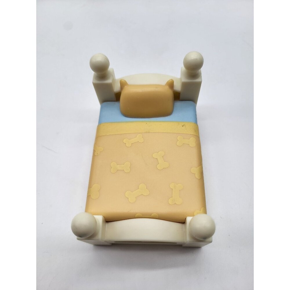 Moose BLUEY Dollhouse FAMILY HOME YELLOW BED House Replacement Furniture Bones - Picture 2 of 10